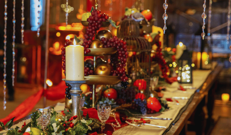 Photo of Hardwick Hall interior decorated for wintertide